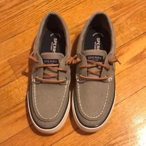 Size 8 1/2 Pier Loop Grey Sperry’s